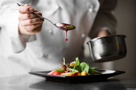 How Much Private Chef Cost: A Culinary Investment or a Luxurious Indulgence?