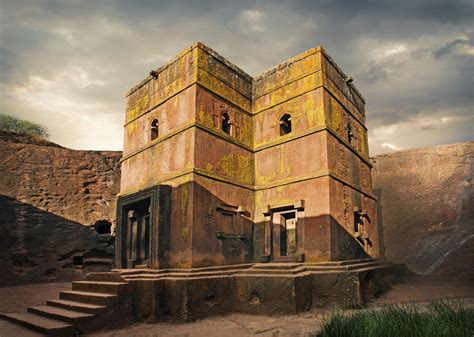 Le Tombeau de Lalibela : Un Monument Sculpté à la Gloire Divine !