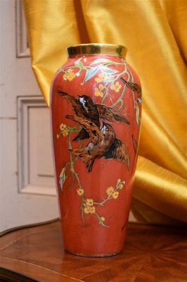  Le “Vase aux oiseaux en vol” : Un triomphe de la calligraphie et une ode à la légèreté aviaire!